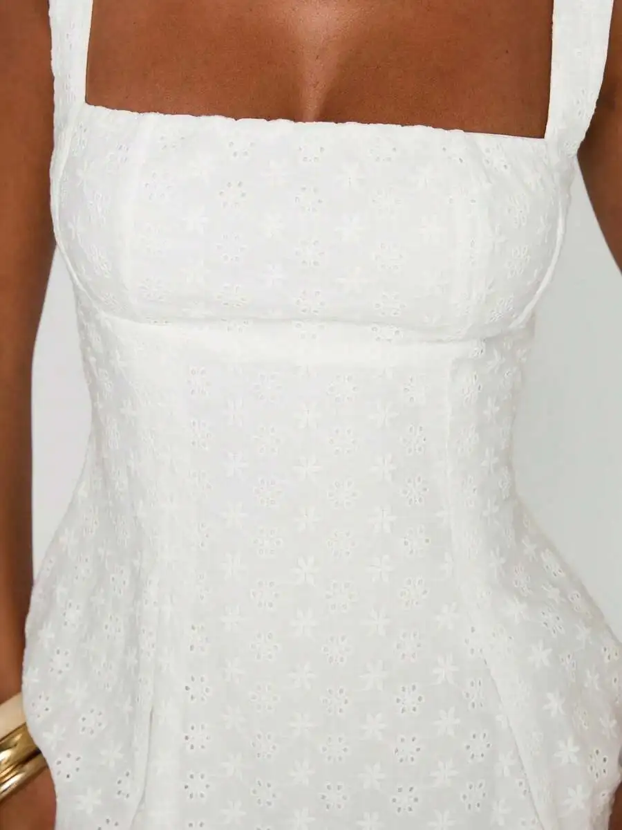 Womens Sleeveless Square Neck  - Embroidery Eyelet 리뷰 및 가격