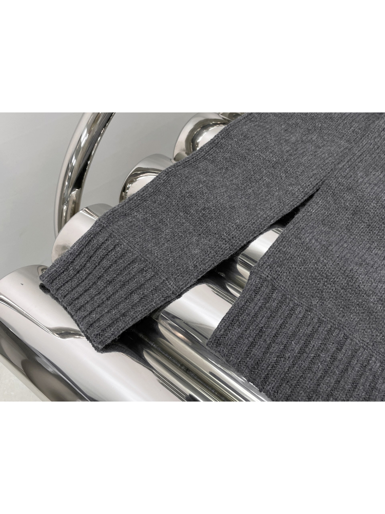 Slim Fit Knitted Long Sleeve r - Embroidery Logo 리뷰 및 가격